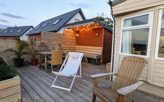 Litua Caravan with stunning sea views