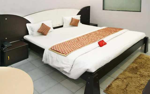 OYO 1959 Hotel Raj
