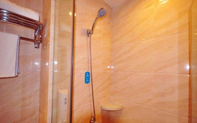 Dongfang Yi Hotel (Hangzhou West Lake)