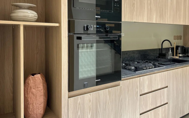 Stylish 1BR Penthouse in The Autograph