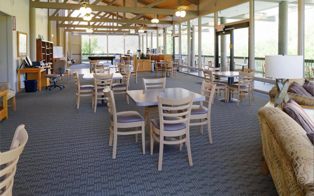 Riviera Oaks Resort