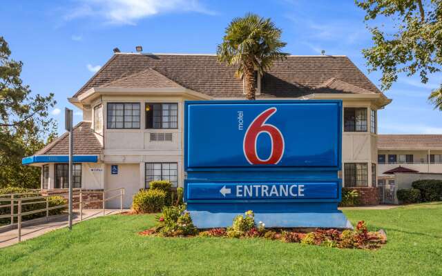 Motel 6 Fairfield, CA - North