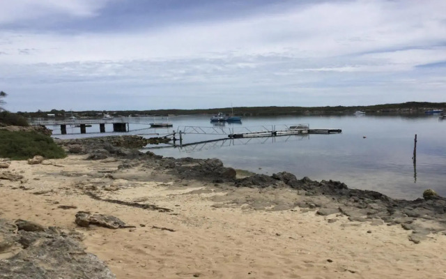 Rest A Shore Coffin Bay