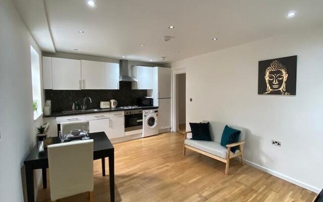 Modern 1 Bed Apartment