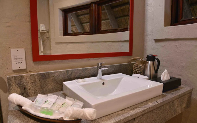 Victoria Falls Safari Suites