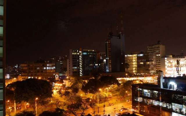 Atrium Miraflores