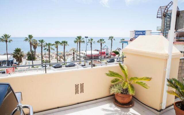 Spacious 200 sq.m. penthouse with sea view terraces