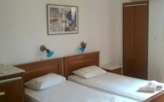 Epidavros Plaza Hotel - Music Bar