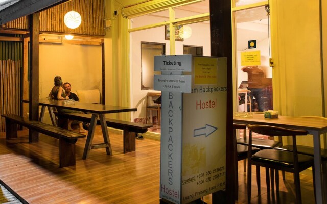 Aham Backpackers Hostel - Adults Only