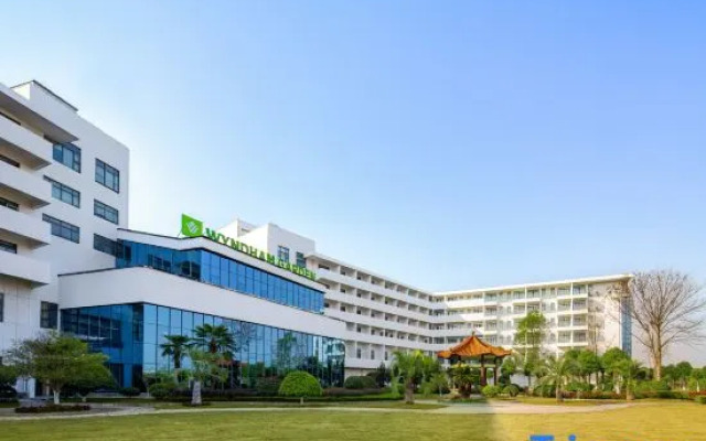 Wyndham Garden Qianjiang Downtown