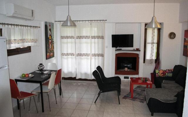 "The red kitchen" family house at kalyves