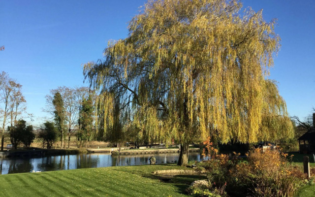 River Nene Cottages