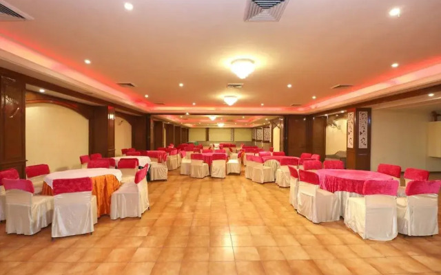 Oyo 30283 Rix'S Hotel And Resort