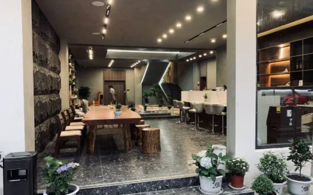 Wenchuan Guanshan Courtyard