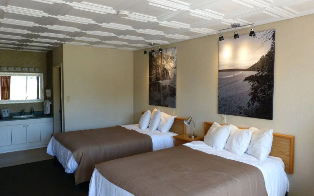 Catalina Motel