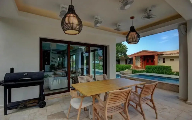 Villa Unica by Playa Moments