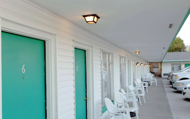 Town House Motel