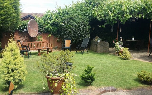 The Cedars House B&B