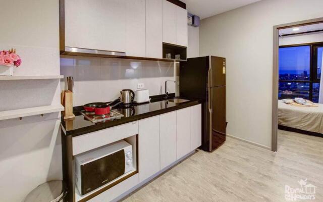 the base central pattaya seaview