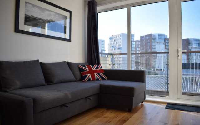1 Bedroom Flat Next to Greenwich Station