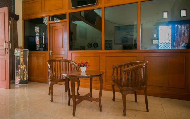 Edotel Smkn 1 Pacet by OYO Rooms