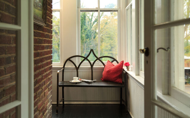 The Twelve Oaks Bed & Breakfast