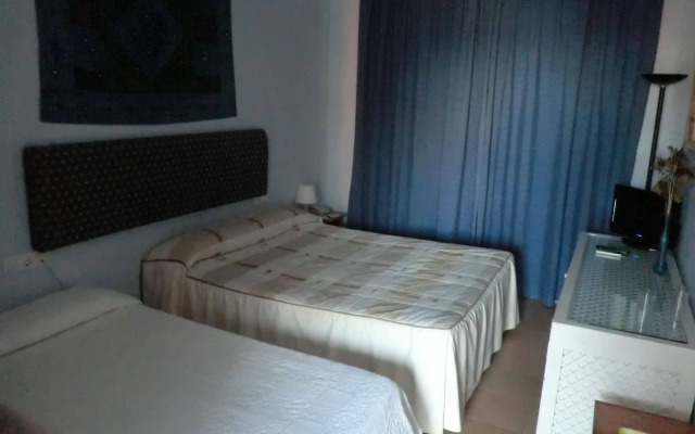 Hostal Alhaja Playa