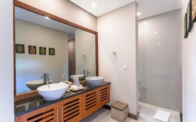 Senang Villa by Betterplace