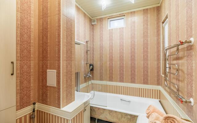 DeRent Aparts (ДеРент Апартс) на улице Караванная 3/35