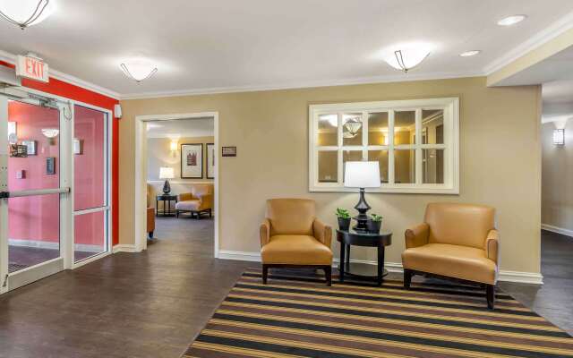 Extended Stay America Select Suites Chicago Vernon Hills Lin