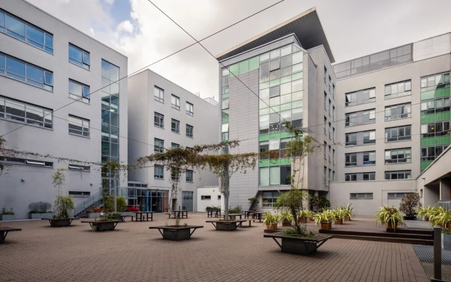 Destiny Student - Mayor Square
