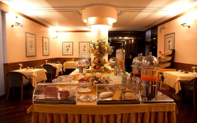 Crivi's Hotel