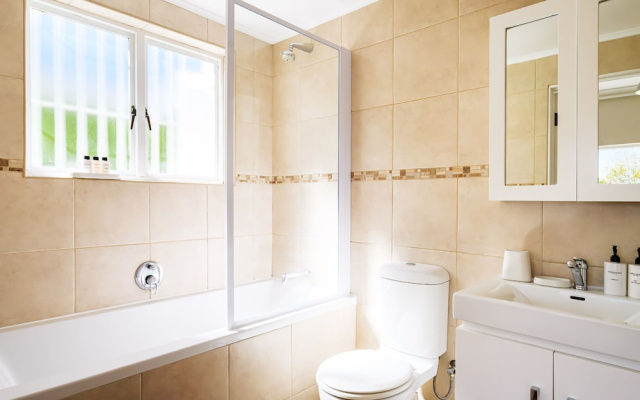 Modern Elegance Meets City Serenity at Meliora