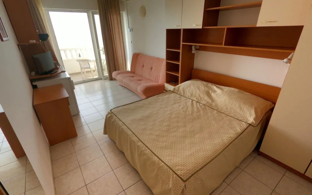 Apartments Villa Dvor