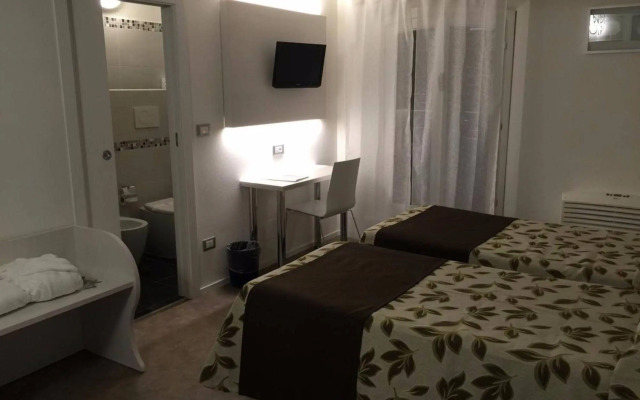 Hotel Holiday