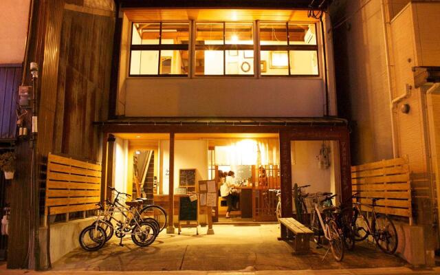 Fukuoka Guesthouse HIVE - Hostel