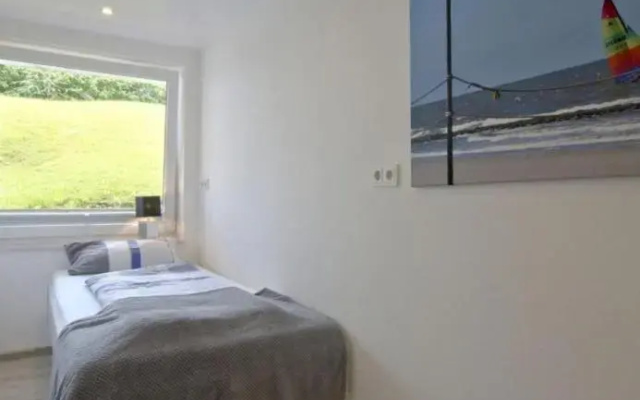 Iris 8 - Ruhige Souterrain-Wohnung in der Friesenstraße