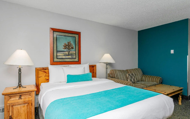 Tonquin Inn