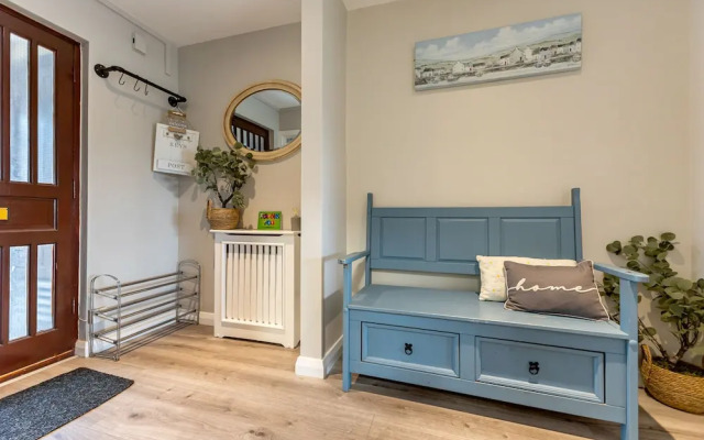 Central Apartment 3B