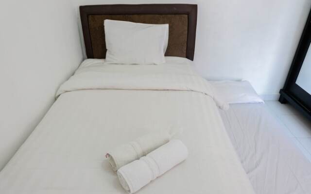 Cozy Studio (No Kitchen) at Aeropolis Apartment
