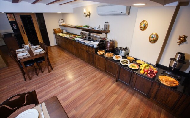 Otel Tahir Aga Konagi