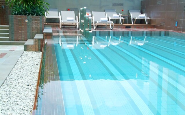 Amora NeoLuxe Hotel
