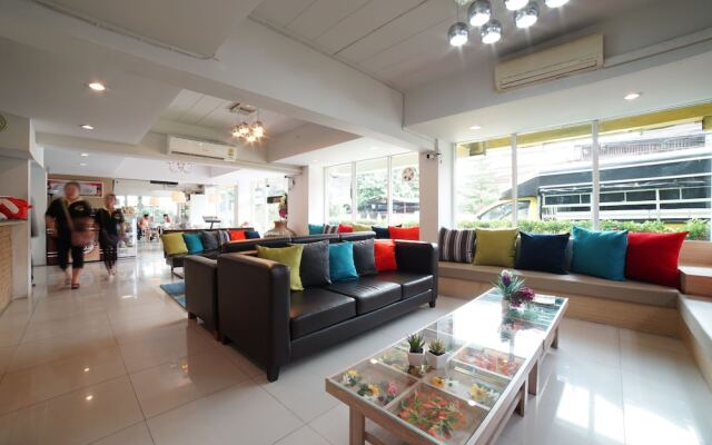 Donmuang Airport Hostel