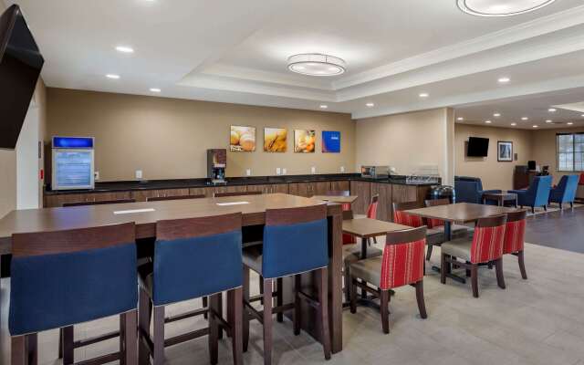 Comfort Suites