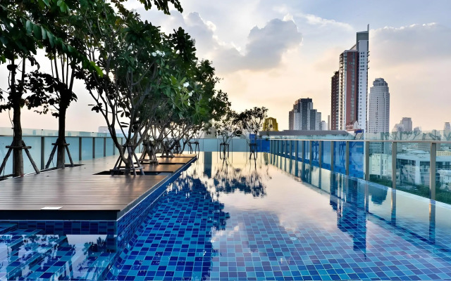 Civic Horizon Hotel & Residence