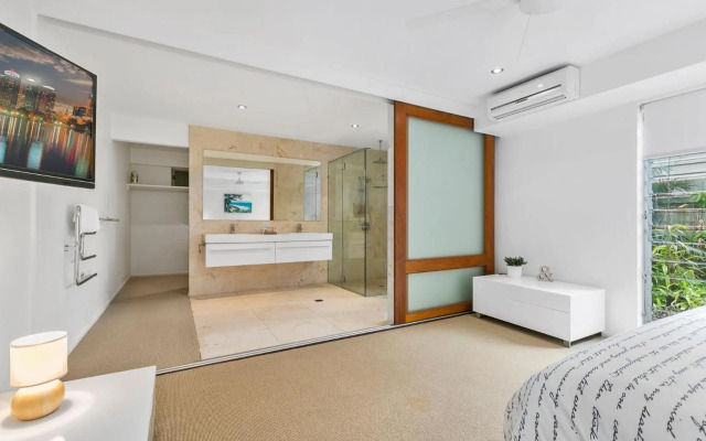 Depper St Large Luxury Residence Entire House