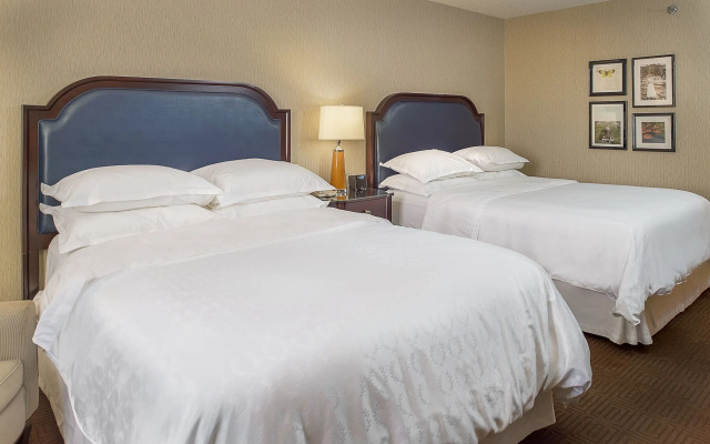 Sheraton Westport Plaza Hotel St. Louis