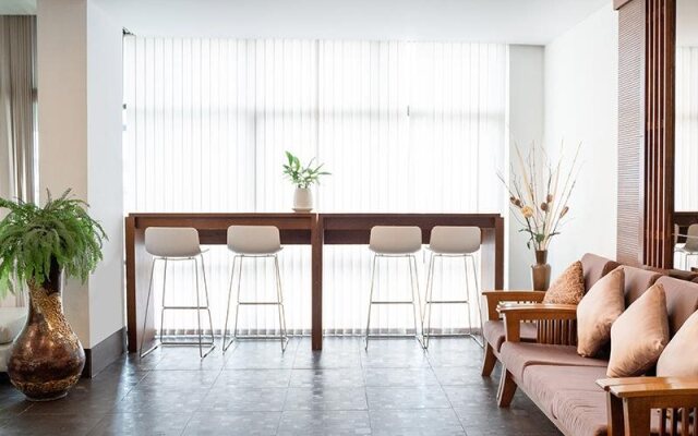 B2 Bangkok (Srinakarin)