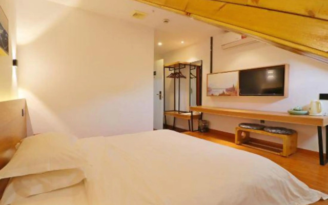 Yixuan Anlai(Shanghai Songjiang University Town)