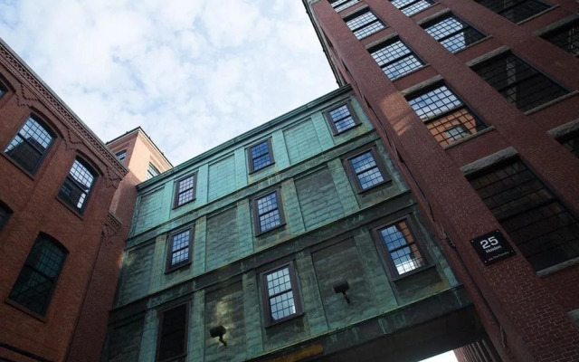 Global Luxury Suites at the Mill